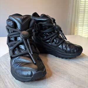 Merrell Women's 6.5 Cloud Puff Lace Polar Waterproof Insulated Snow Boots Black